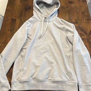 Lululemon grey hoodie. Size XS men’s but I wore!
EUC